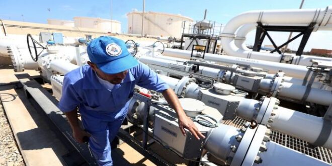 الصراعات تزلزل قطاع النفط الليبي